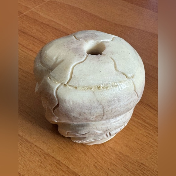 Unique hand carved large yak bone Skull bead for meditation,decor,pendant 49gram - Picture 6 of 9